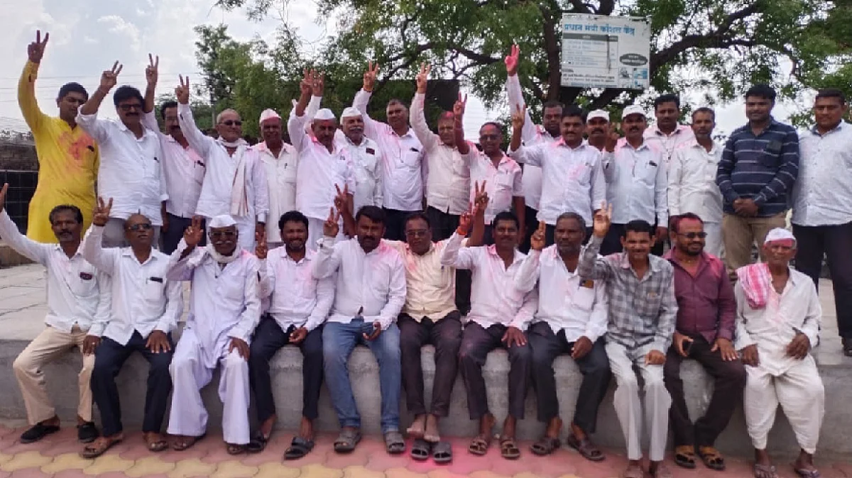 आडगाव बुद्रुक सेवा सोसायटीच्या अध्यक्षपदी वसंतराव शेळके यांची बिनविरोध निवड