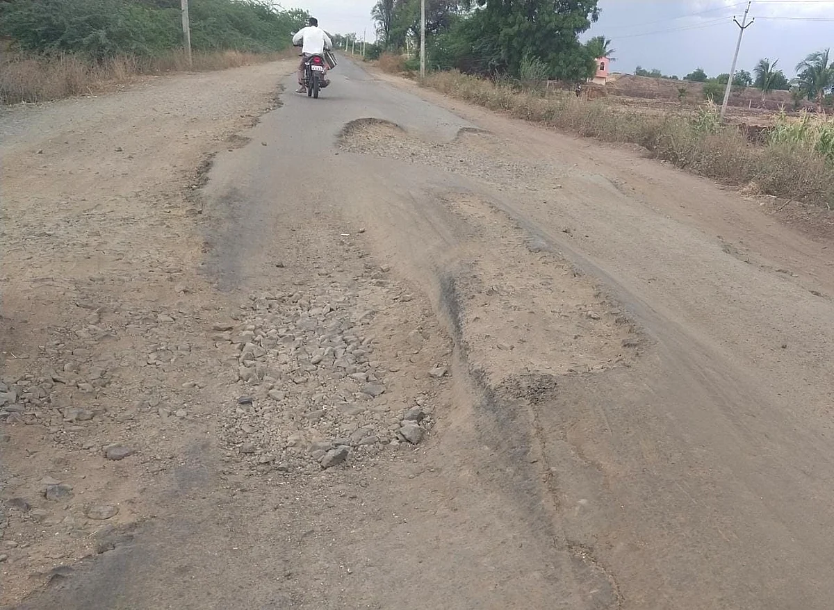 महामार्ग 51 च्या नाऊर-हरेगाव रस्त्याचे उर्वरित काम होणार कधी?