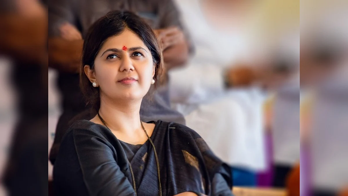 विधान परिषद, राजकीय घडामोडींबाबत माजी मंत्री मुंडे यांचा अबोला