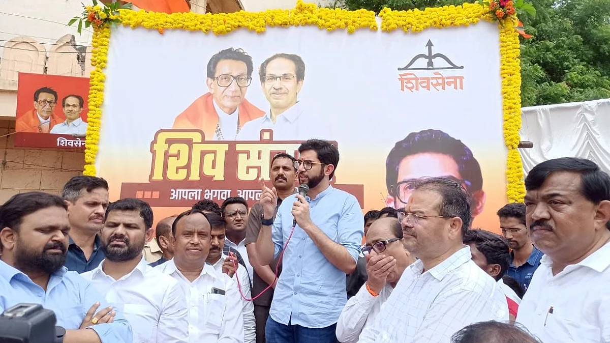 आमदारकीचे राजीनामे देऊन निवडणुकीला सामोरे जा - आदित्य ठाकरे