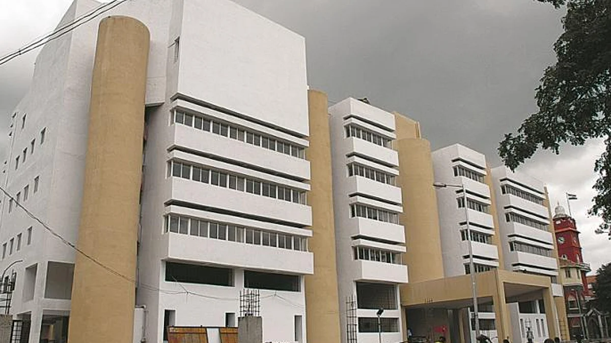 झेडपीच्या 59 कर्मचार्यांचे टेबल बदलले