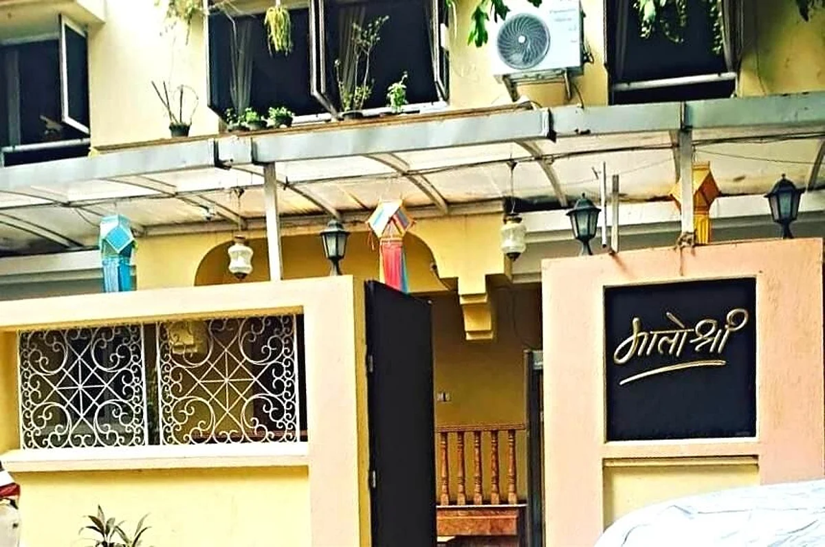 नाशिकचे माजी नगरसेवक मातोश्रीकडे रवाना