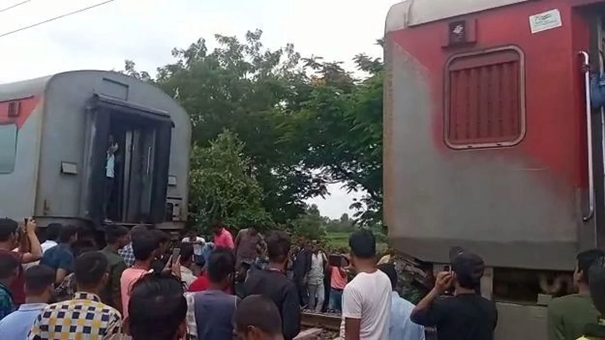 Video पाटलीपुत्र एक्सप्रेसचे दोन डबे झाले वेगळे ; अपघात टळला