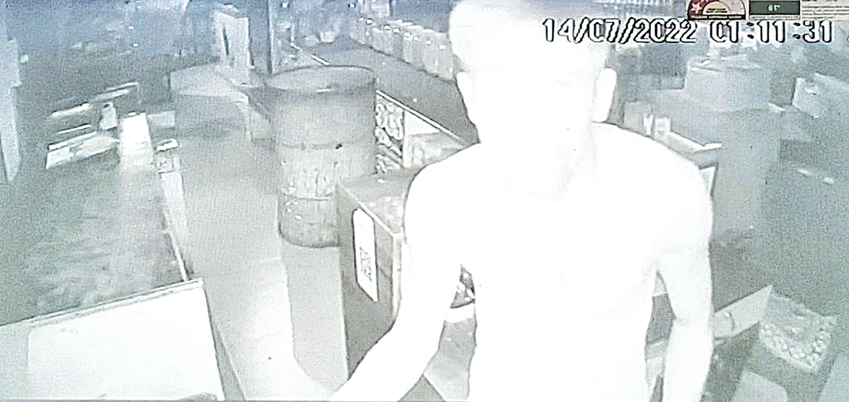 साक्रीत किराणा दुकान फोडले, 68 हजारांचा मुद्देमाल लंपास