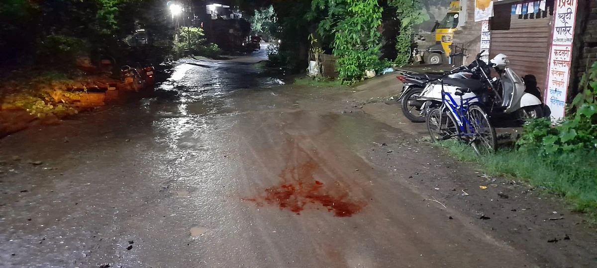 Breaking # हरि विठ्ठल नगरात कोयत्याने डोक्यात वार करुन तरुणाचा खून
