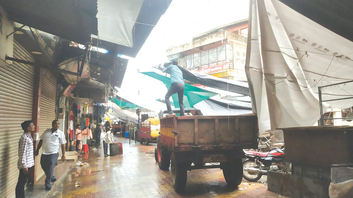 भ्रष्टाचाराच्या आरोपानंतर अतिक्रमण विभागाला जाग