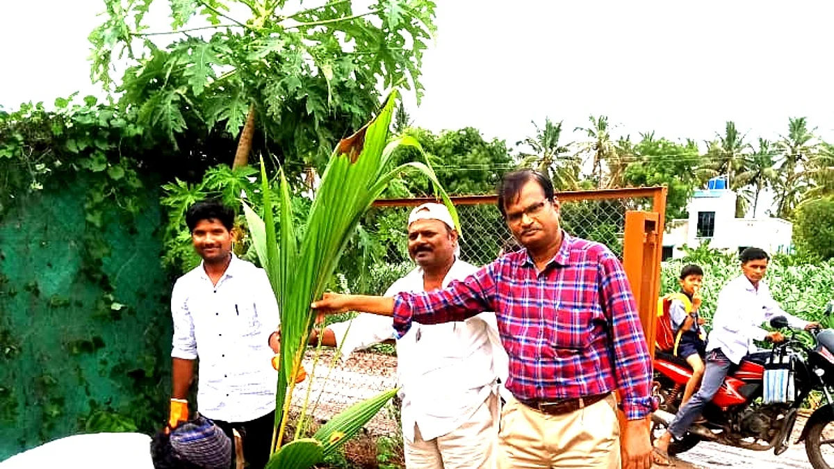 कृष्णागर जेजुरकर यांचे दोन हजार वृक्ष लागवडीचे उद्दिष्ट पूर्ण