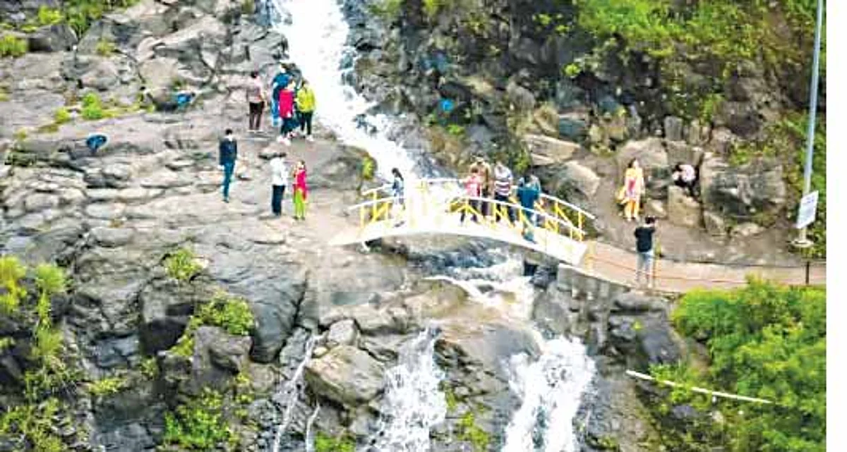 पर्यटनस्थळी हुल्लडबाजी रोखणार कोण?