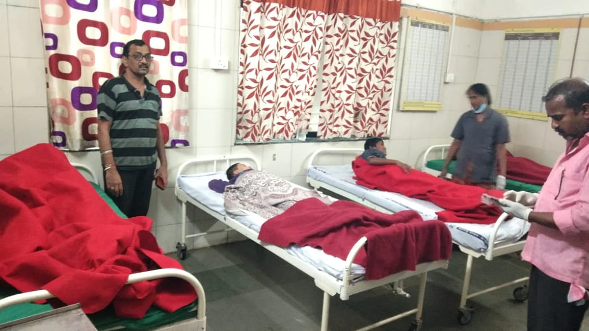 विषबाधा झाल्याने दोन विद्यार्थ्यांचा मृत्यू; दोन गंभीर