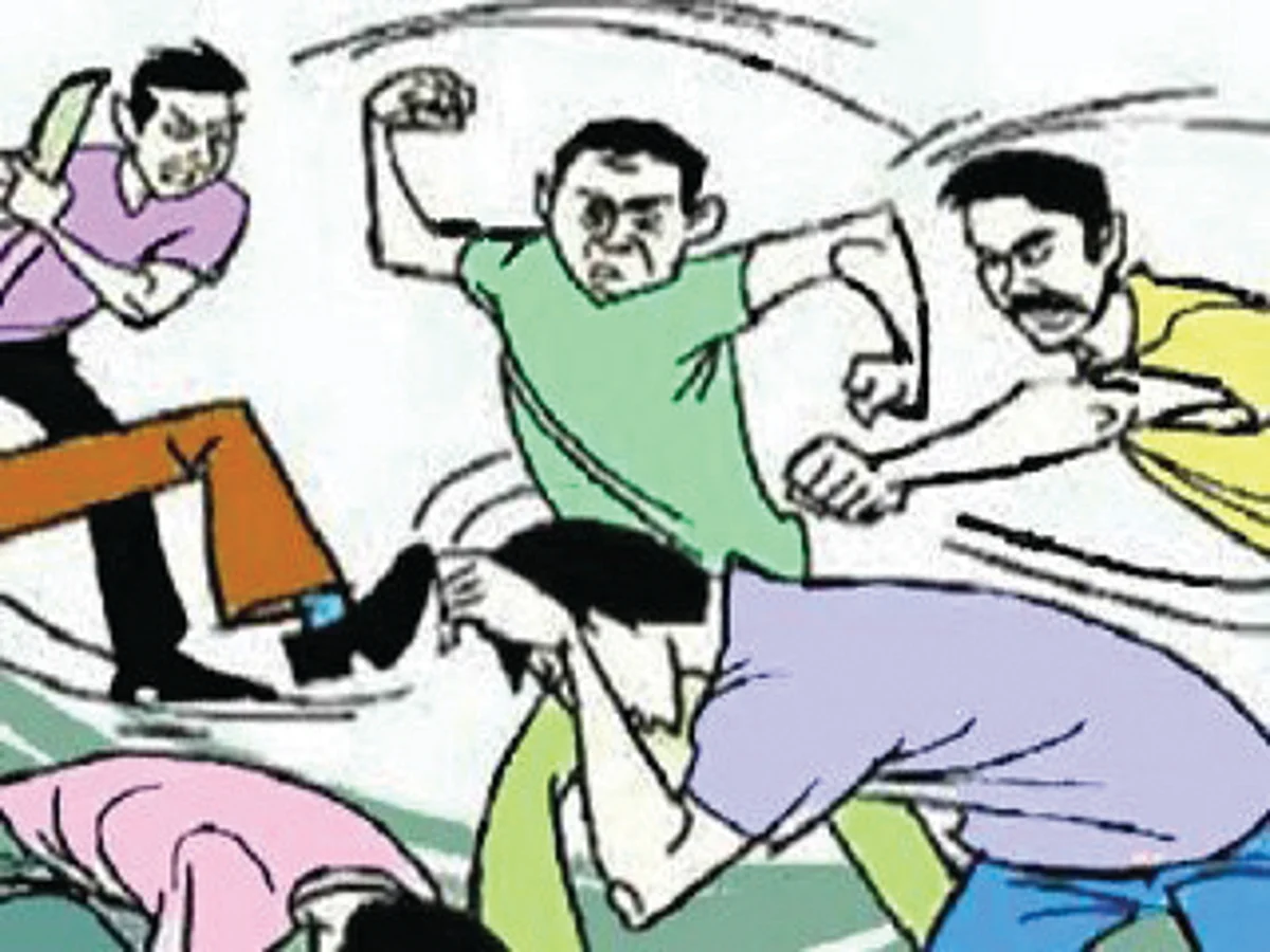 तळोदा येथे ट्रस्टच्या वादातून दोन गटात धुमश्चक्री