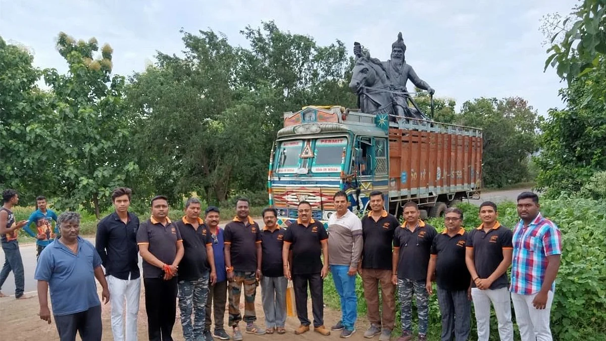 महाराजा रणजीत सिंगांच्या पुतळ्याचे स्वागत