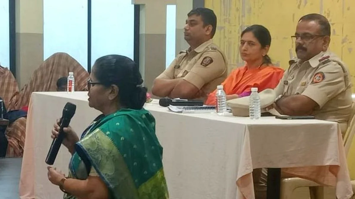 अंबड पोलीस ठाण्यात शांतता समितीची बैठक