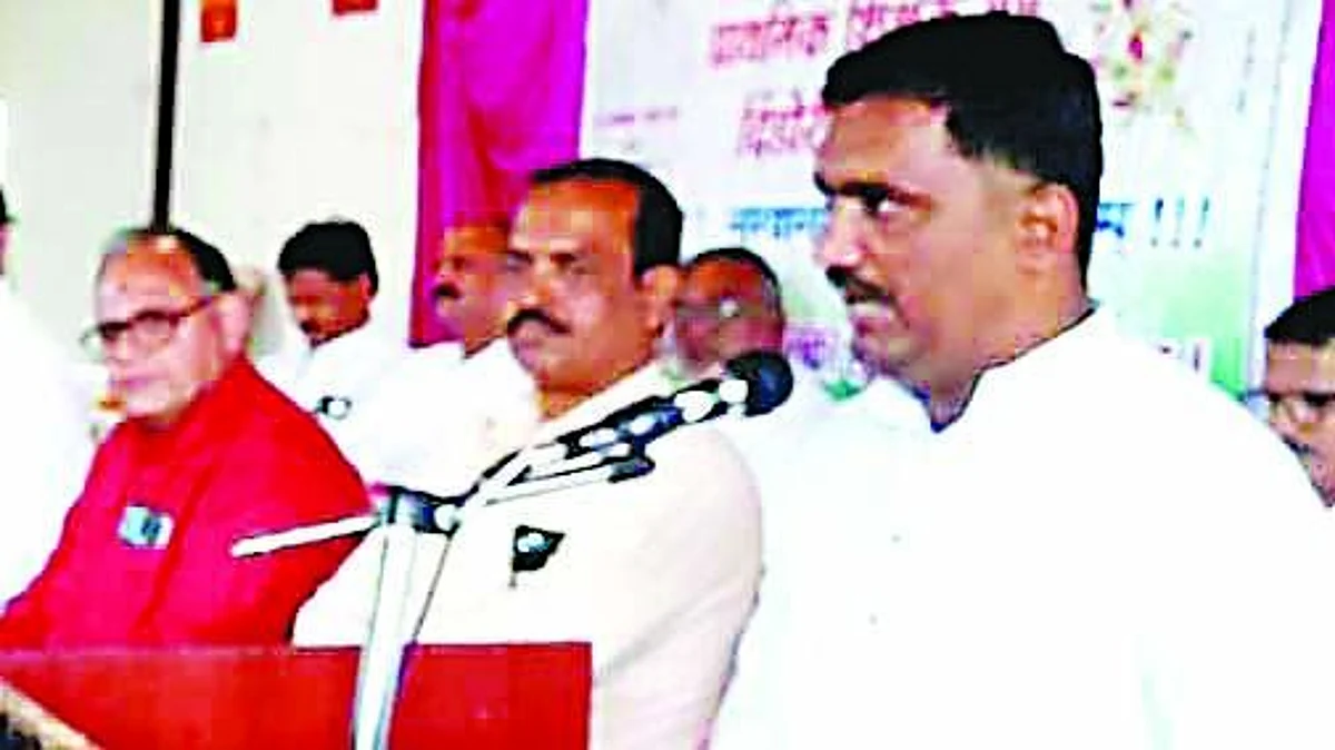 व्हॉट्सअप ग्रुपवर प्रशासकीय आदेशांचा भडीमार थांबवाः वडजे