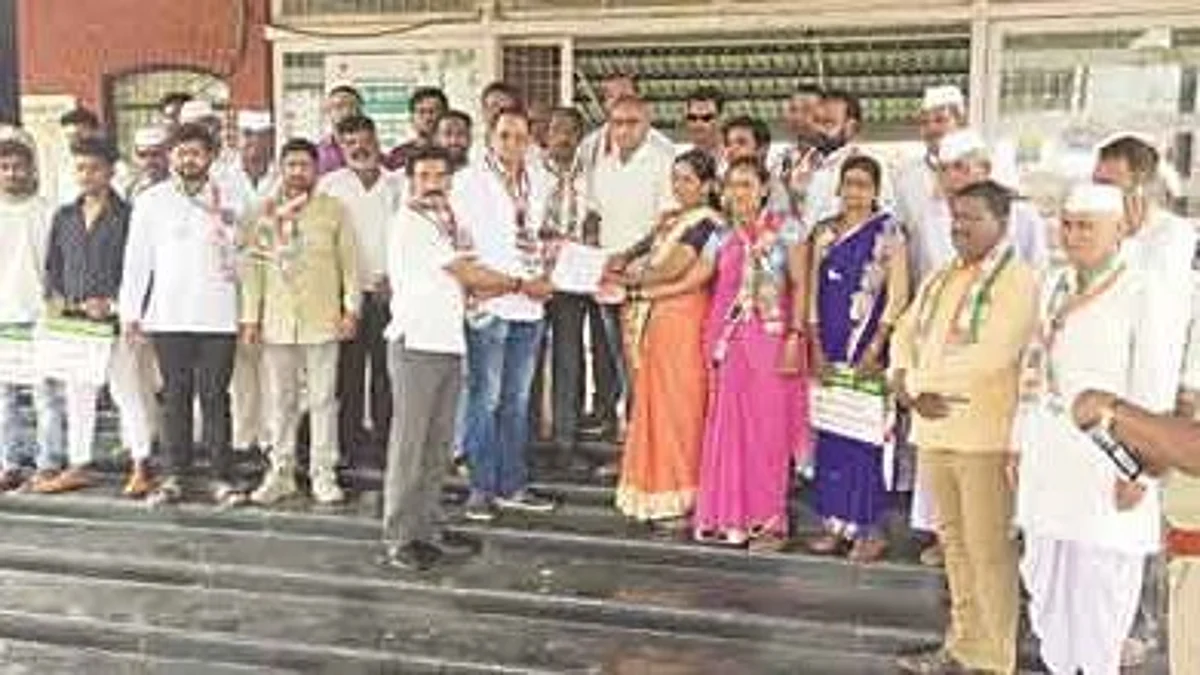 काँग्रेसचे तहसीलसमोर आंदोलन; निवेदन देत महागाईचा निषेध