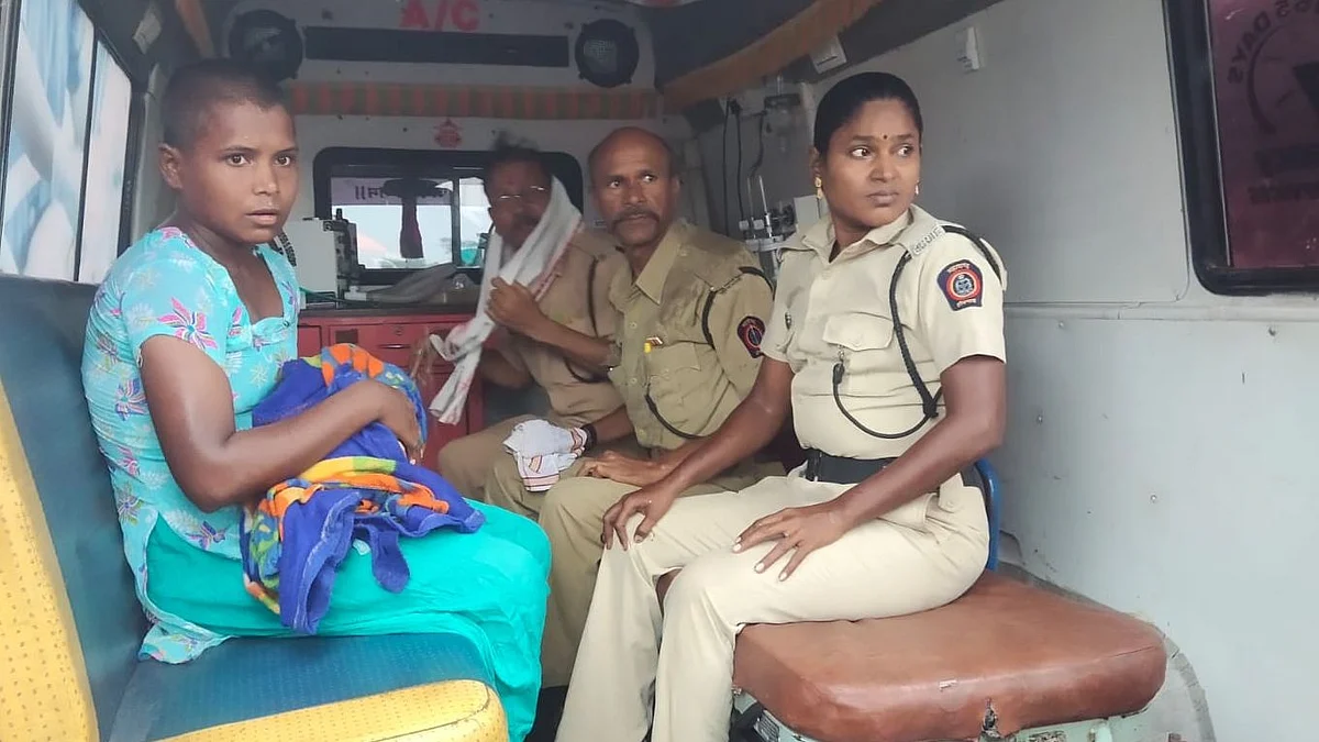 निराधार मातेसह चिमुकलीला मिळाला मानव सेवा आश्रमाचा आधार