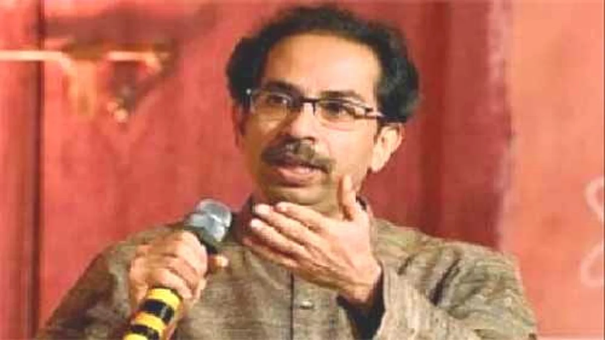 आमच्याकडे शिवसैनिकांच्या निष्ठेचे खोके - शिवसेना पक्षप्रमुख उद्धव ठाकरे यांचा शिंदे गटाला टोला
