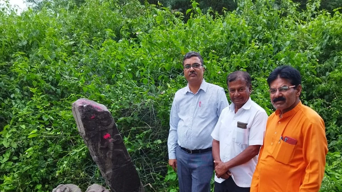 ‘ती’ मूर्ती देवदेवतांची नव्हे तर वीरगळाची - प्रा. डॉ. लांडगे