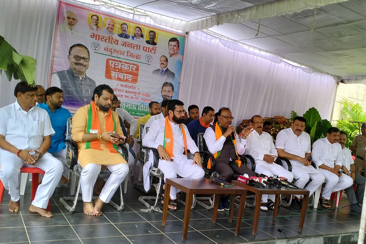 भाजपच्या प्रदेशाध्यक्षांनी शिंदे गट व भाजपाबाबत केले हे सुतोवाच ...