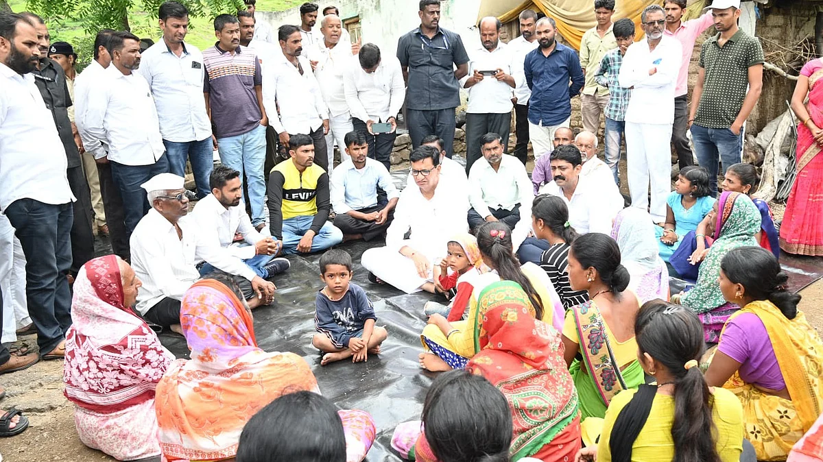 बिबट्याच्या हल्ल्यातील मृत महिलेच्या कुटुंबियांचे आमदार थोरातांकडून सांत्वन