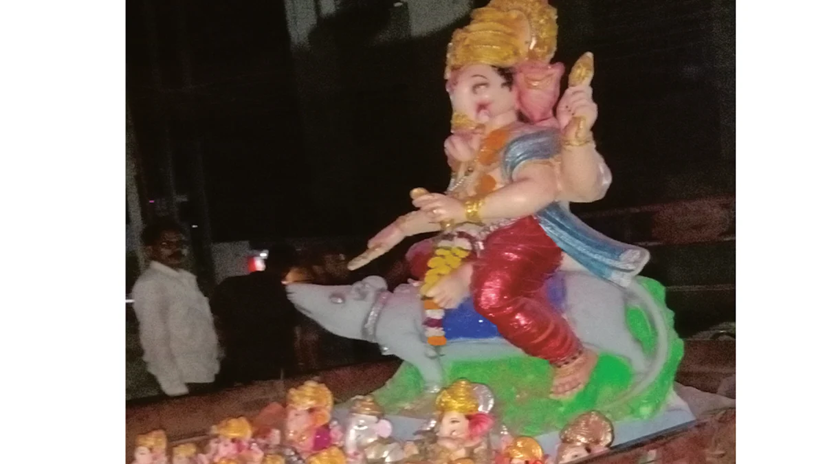 अखेर धानोरा येथील 'त्या' गणेश मुर्तींचे पहाटे पाच वाजता झाले विसर्जन