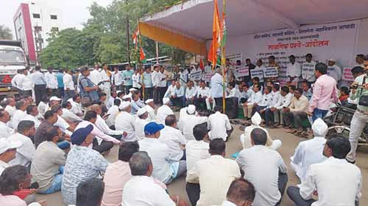 महाविकास आघाडीचे लाक्षणिक उपोषण
