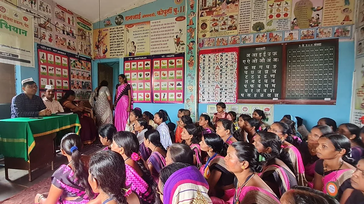 जिल्हा परिषदेच्या उपमुख्य कार्यकारी अधिकाऱ्यांनी अतिदुर्गम भागात केली पाहणी
