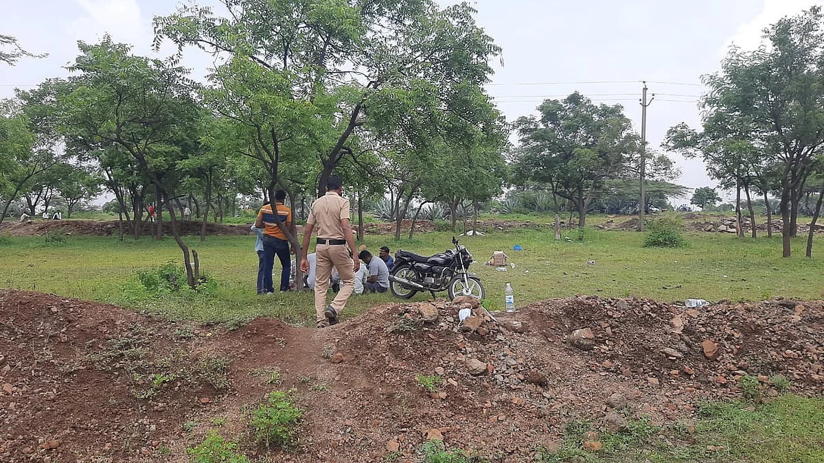 नागापूर शिवारात बेवारस मृतदेह आढळल्याने खळबळ