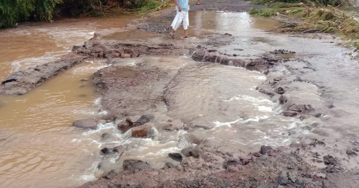 PHOTO : पारनेर तालुक्याला जोरदार पावसाचा तडाखा