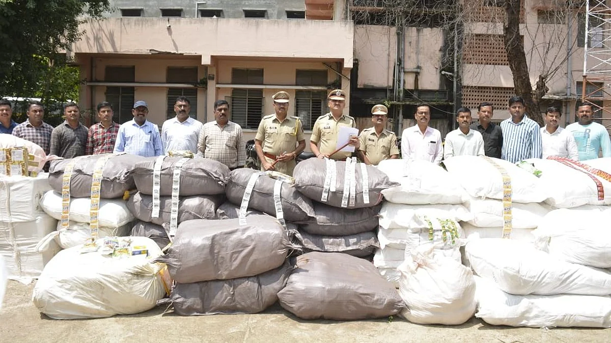 ट्रॅव्हल्समधून होणारी गुटख्याची वाहतूक रोखली