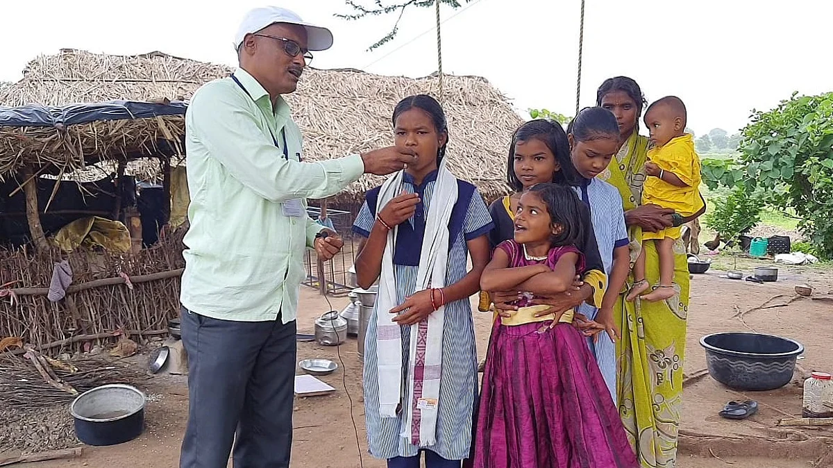 आदिवासी सारिकाची शिष्यवृत्ती परिक्षेत बाजी