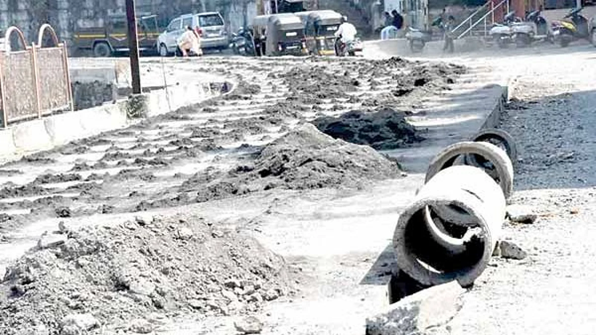 काझीगढीलगत रस्त्याचे काम कधी पूर्ण होणार?