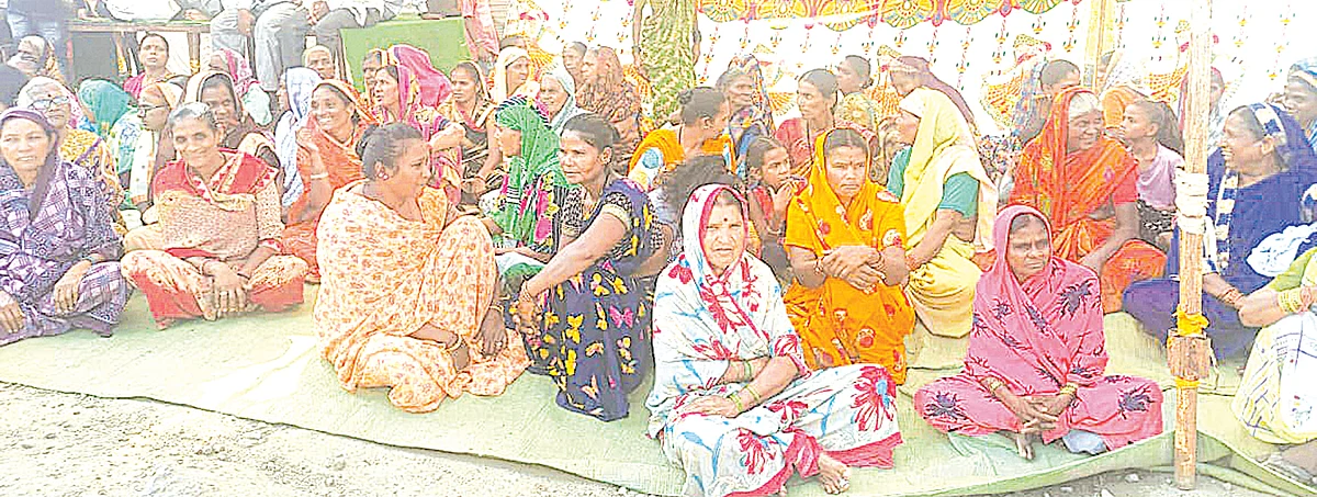 चितोडगाव उड्डाणपूलाचे बांधकाम चुकीचे व बेकायदेशीर