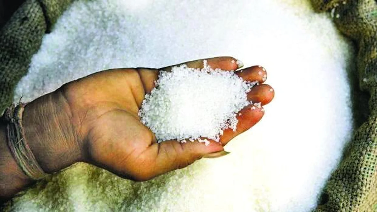 १०० रुपयांच्या दिवाळी कीटसाठी लाभार्थीं प्रतीक्षेत