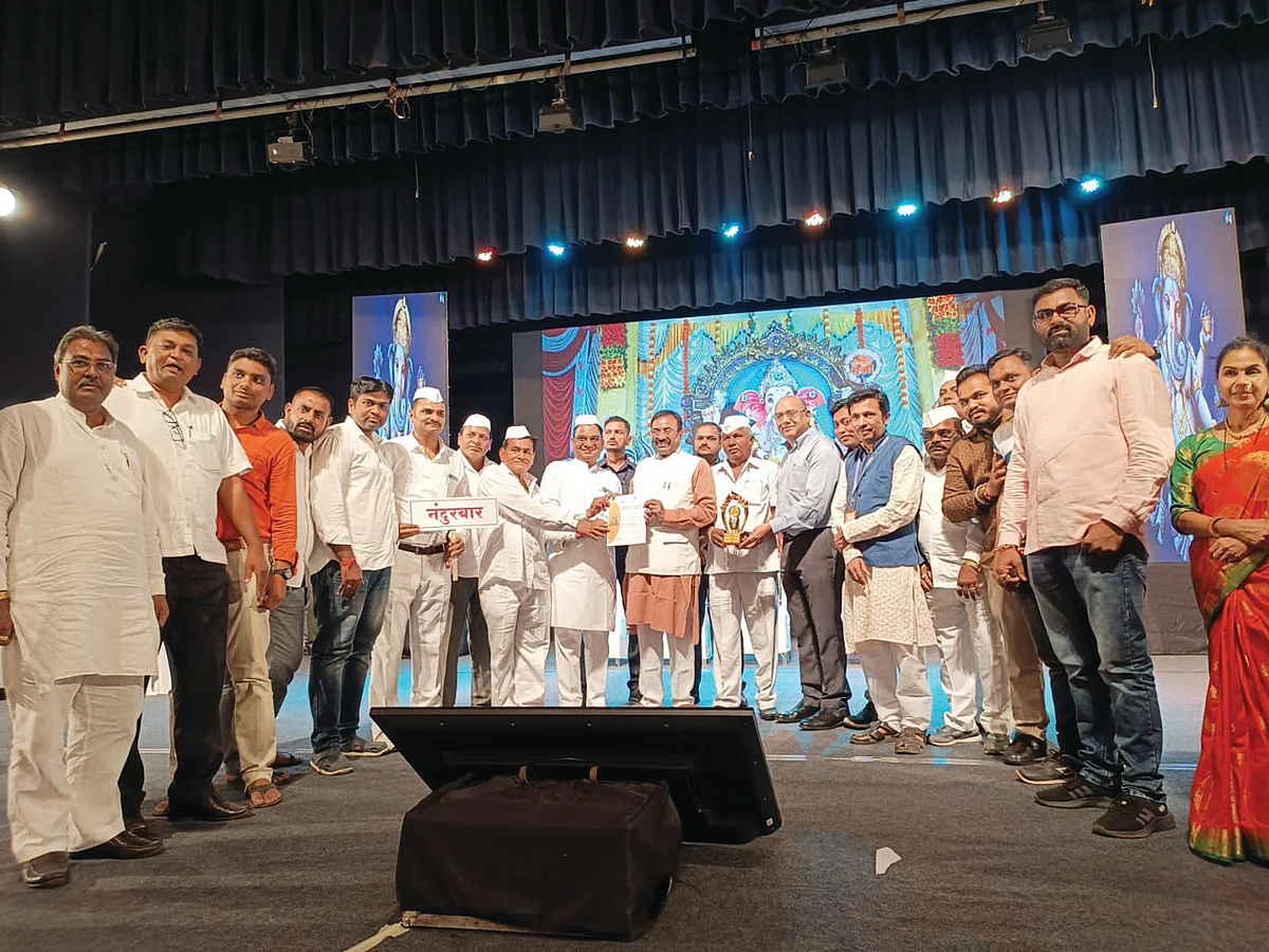 तळोदा येथील श्री क्षत्रिय माळी नवयुवक मंडळास राज्यस्तरीय पुरस्कार