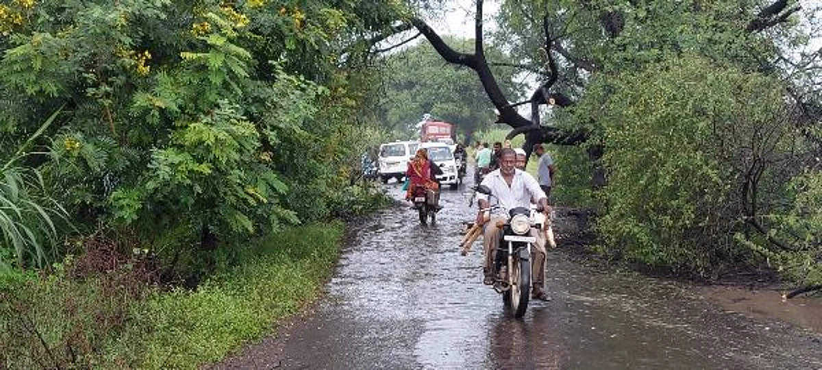 राहुरी तालुक्यात ढगफुटीसदृष्य पाऊस
