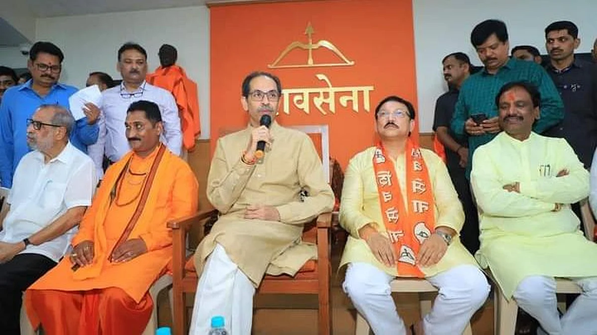 माजी मंत्री संजय देशमुखांच्या हाती शिवबंधन; उद्धव ठाकरे म्हणाले...