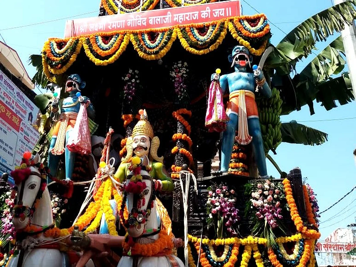 पारोळा रथोत्सवाला ३८२ वर्षांची परंपरा