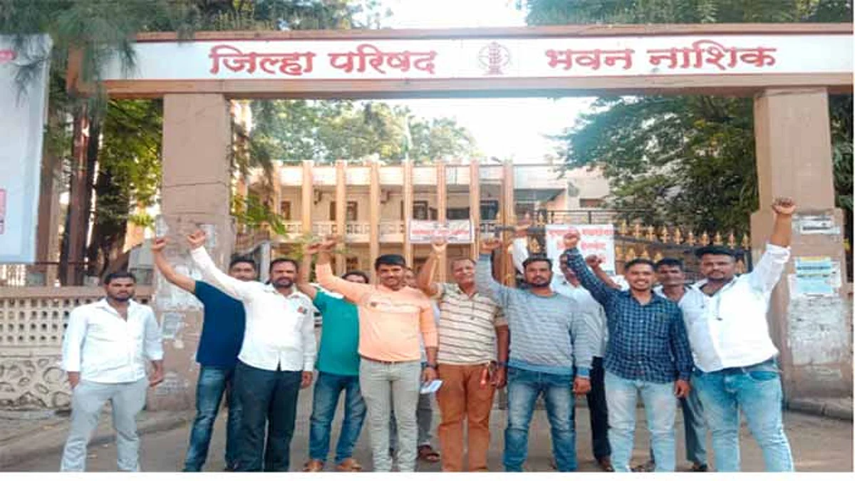 कंत्राटी रुग्णवाहिका चालकांचे आंदोलन
