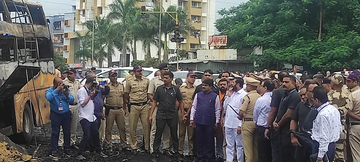 नाशिक बस दुर्घटना : मुख्यमंत्री एकनाथ शिंदे घटनास्थळी दाखल