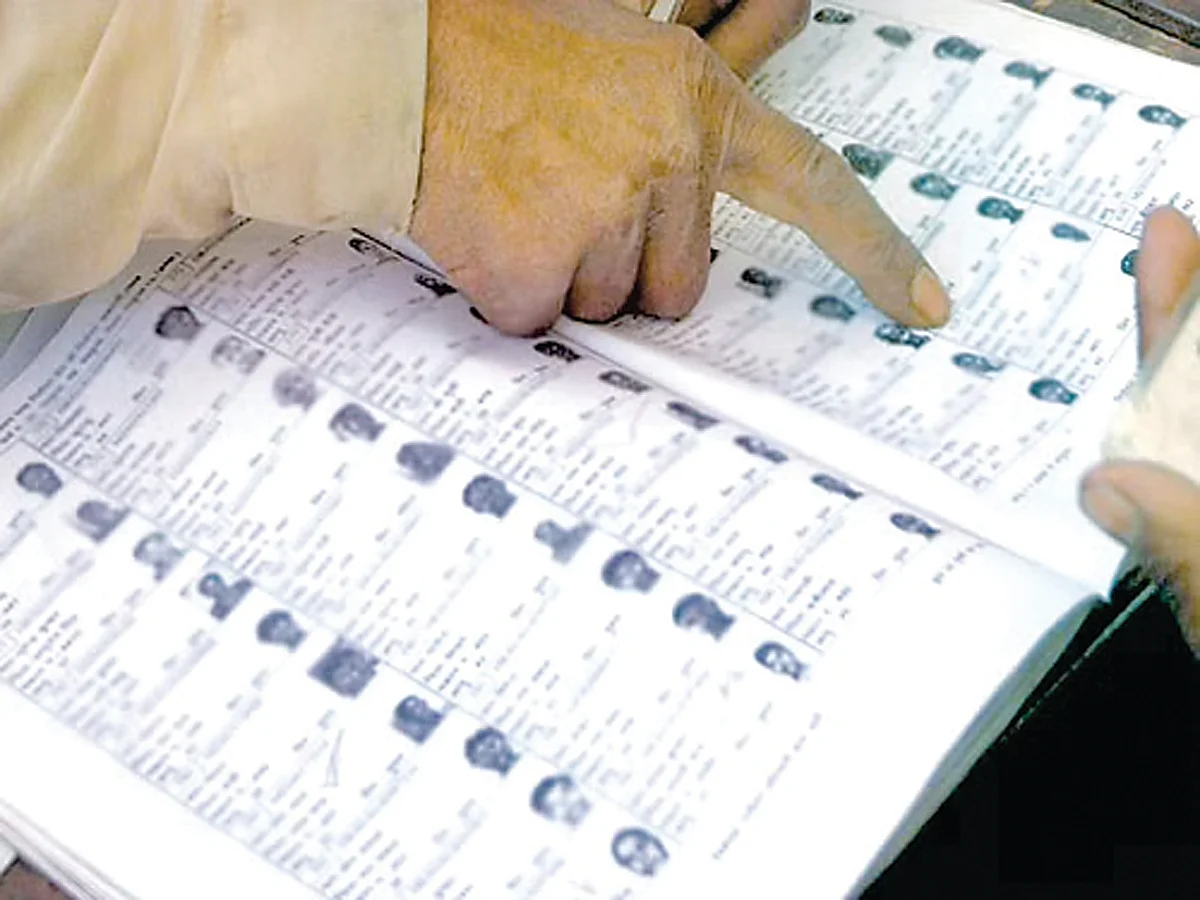 Graduates can register online as a voter