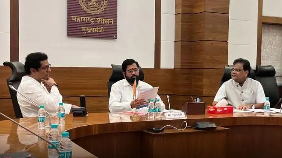 मुख्यमंत्र्यांच्या भेटीसाठी राज ठाकरे ‘वर्षा’वर