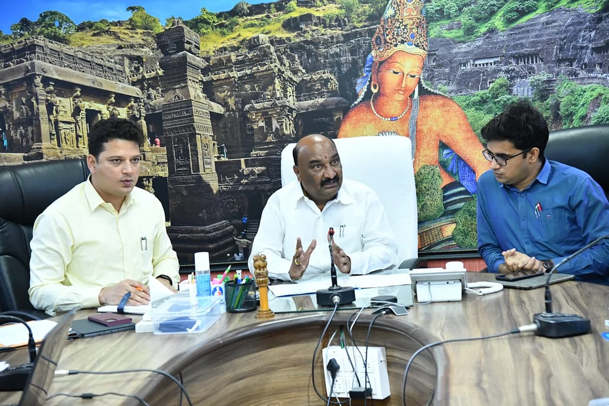 रोजगार हमीच्या मंजूर कामाना गती द्या-पालकमंत्री संदिपान भुमरे
