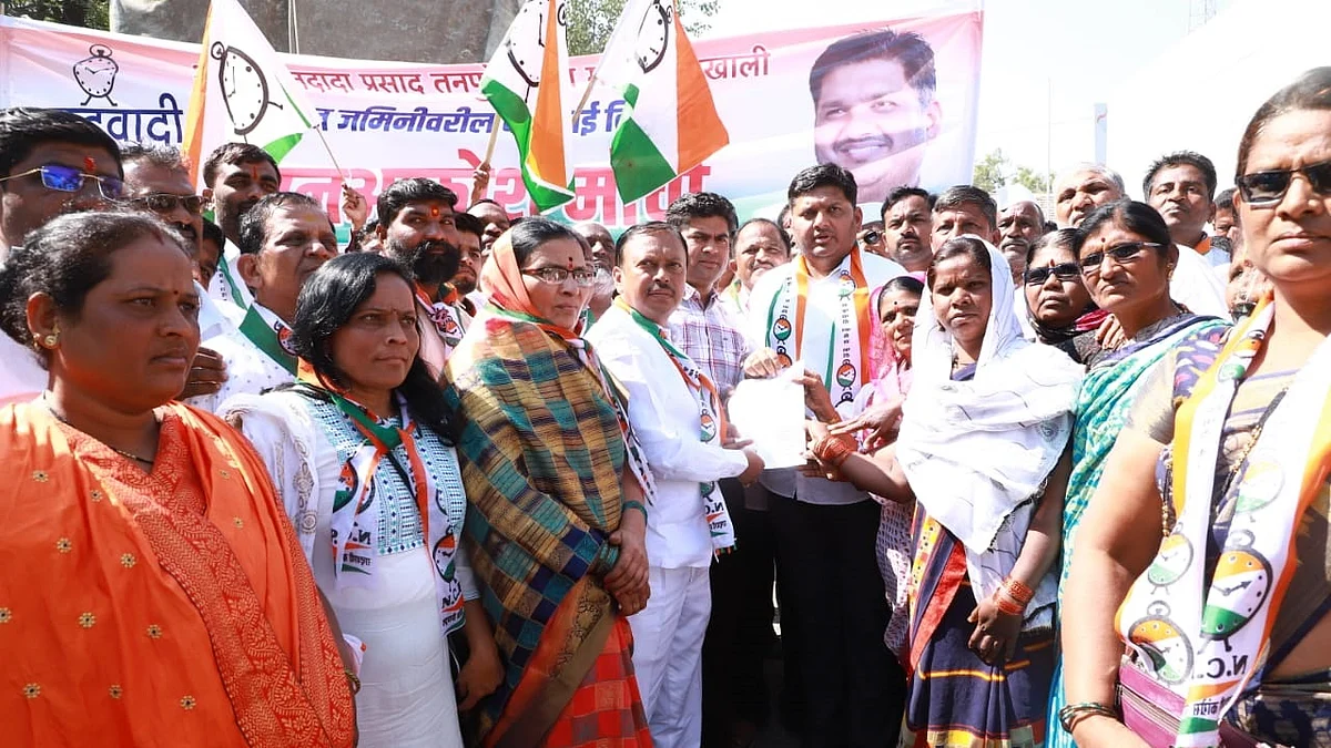 राहुरीत अतिक्रमणधारकांचा तहसीलवर विराट मोर्चा