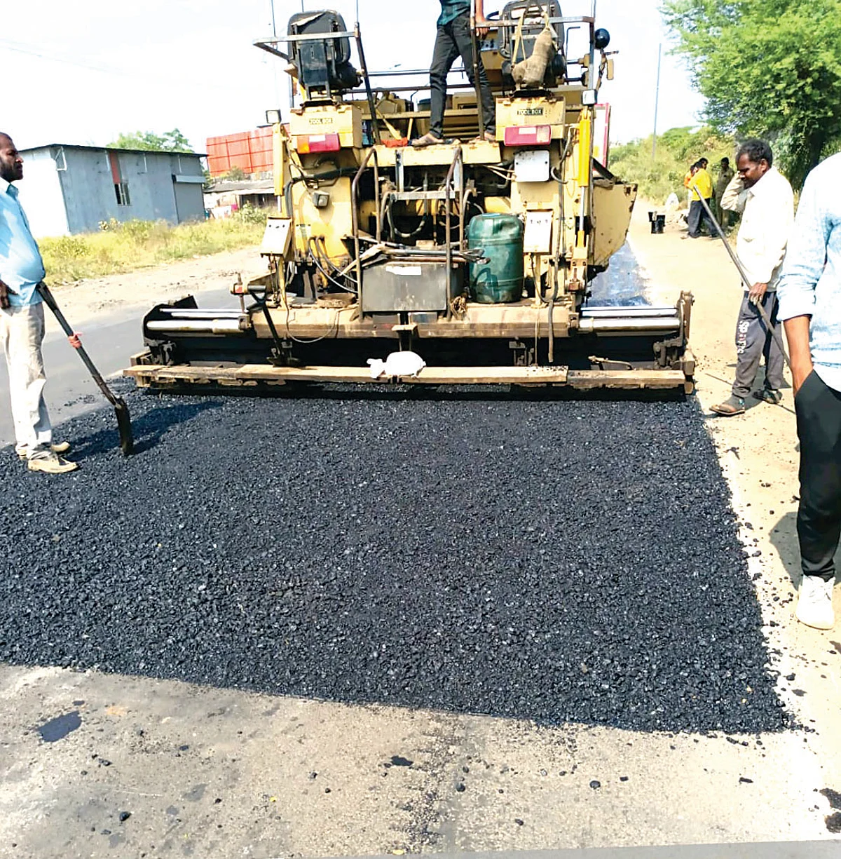 Finally road asphalting work resumes in city