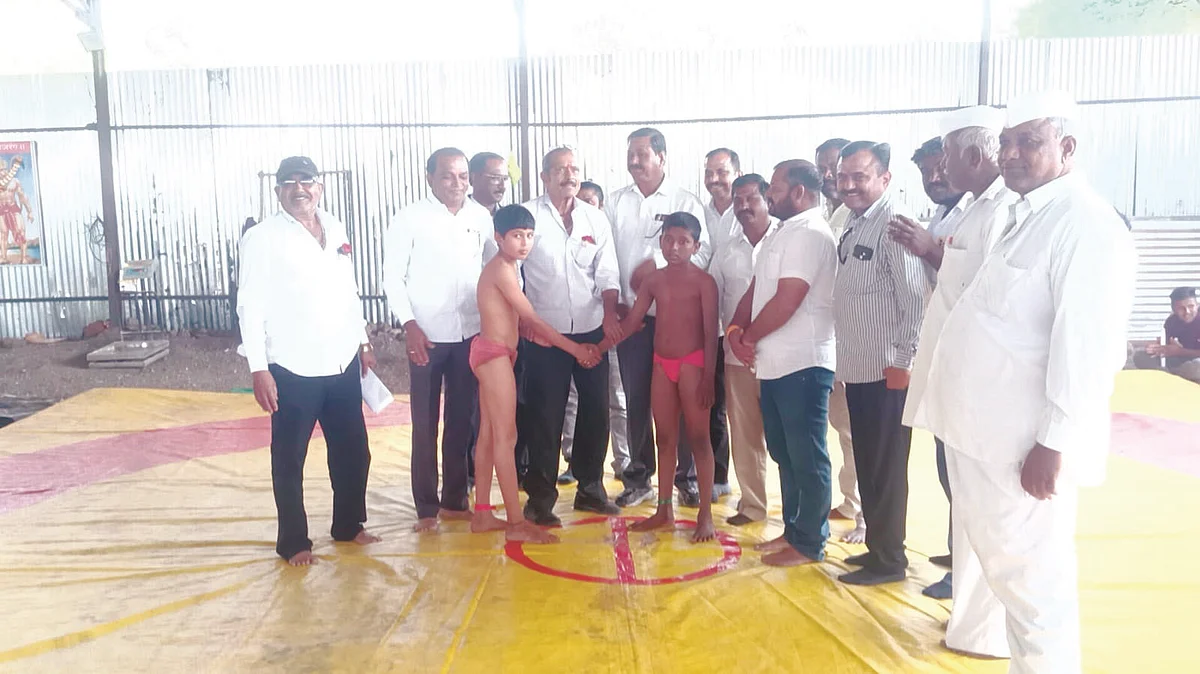 School level wrestling tournament concludes