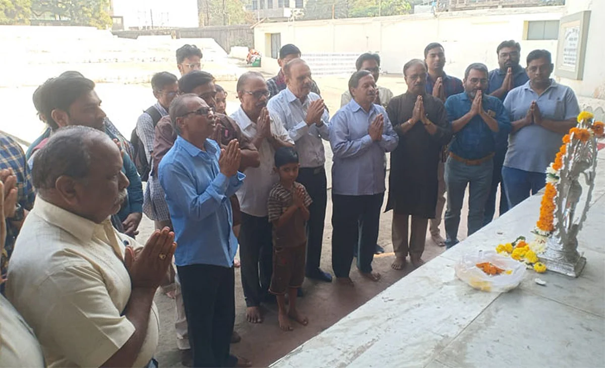 श्री नटेश्वर व रंगभूमी पूजनाने बालरंगभूमी परिषदेतर्फे जागतिक मराठी रंगभूमी दिवस साजरा