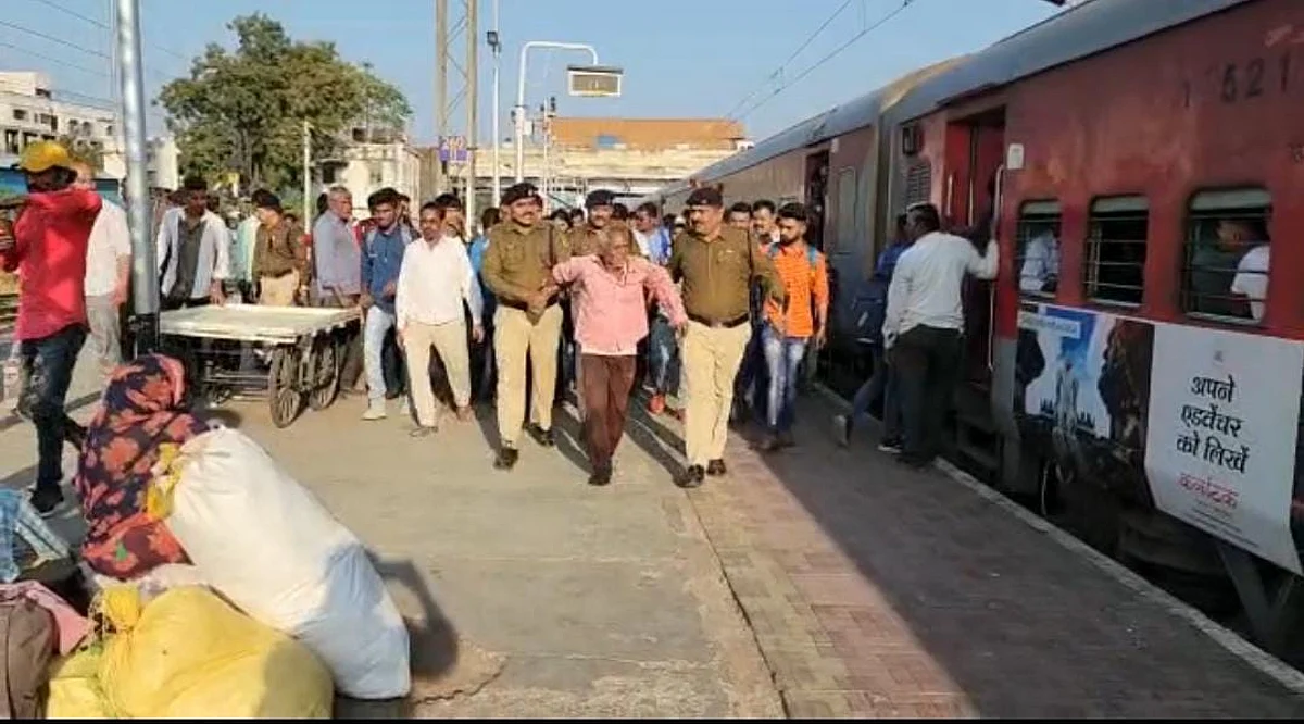 पवन एक्स्प्रेसमध्ये माथेफिरूचा प्रवाशावर अॅसिड हल्ला