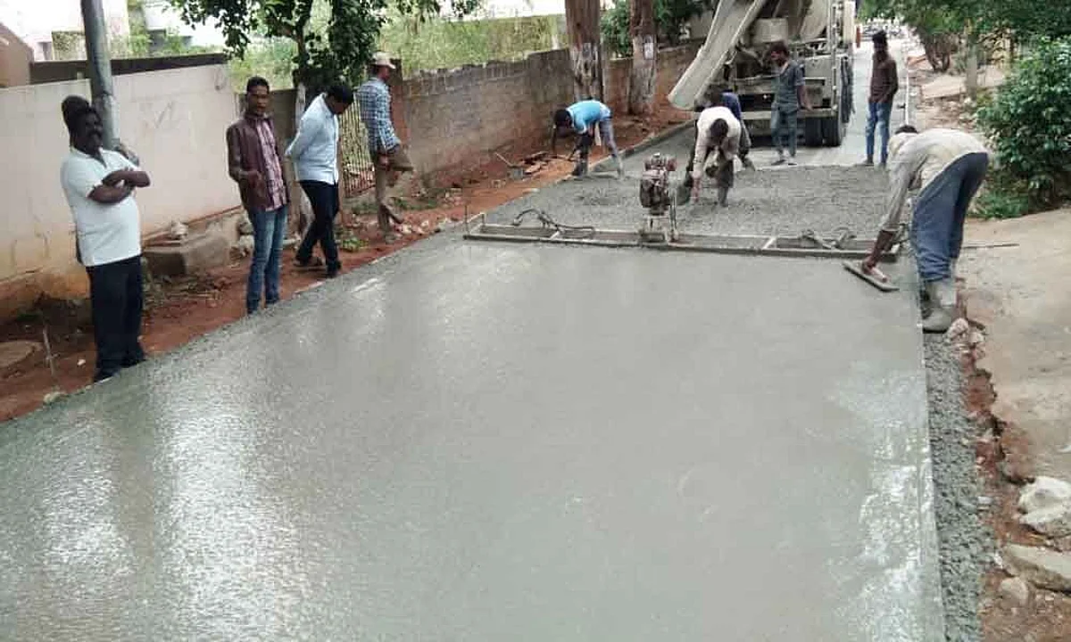 रस्त्यांचे भाग्य उजळणार-शंभर कोटीचा निधी