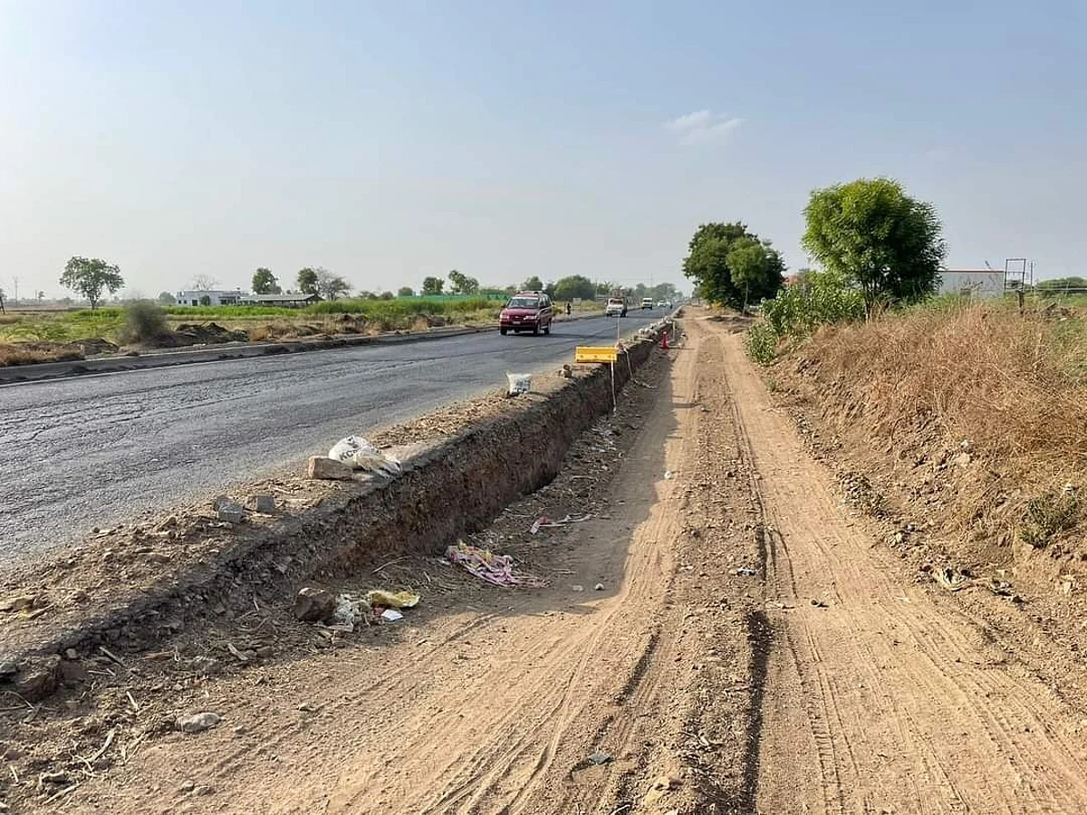 नवीन प्रक्रियेत कोपरगाव-नगर महामार्ग भूसंपादनासाठी तरतूद करावी - निर्मळ