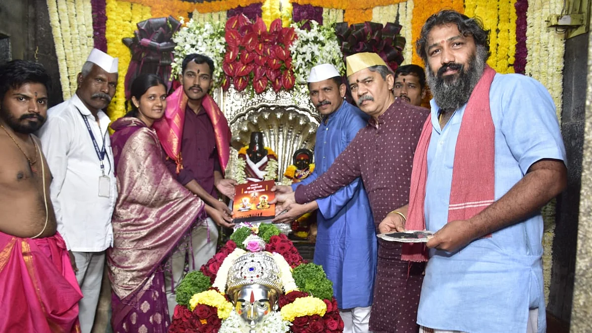पारनेरच्या दाम्पत्याला मिळाला माऊलींच्या पूजेचा मान